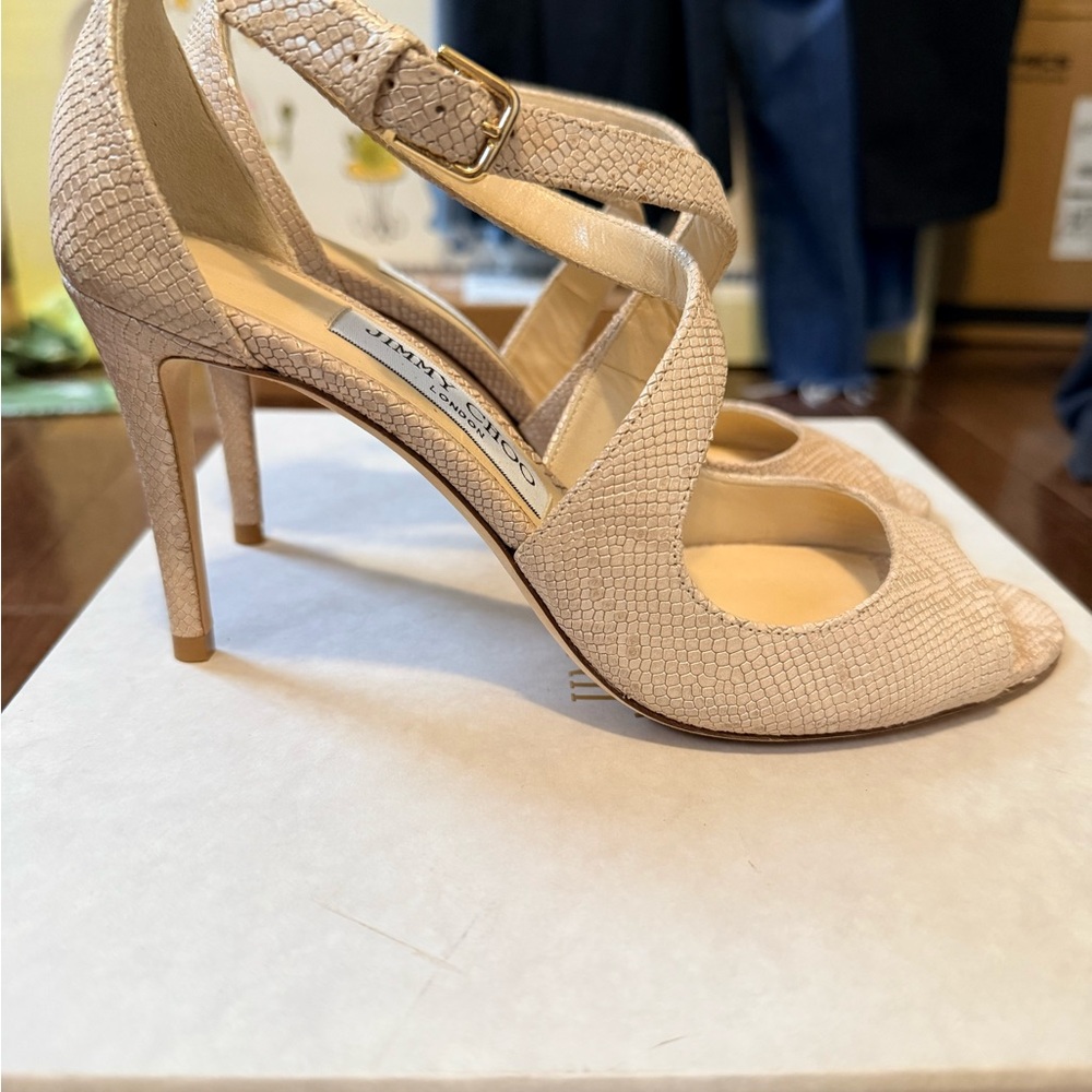 Jimmy Choo Emily 85 Nude embossed leather heels.
New in box. Size 6.5
STUNNING - Picture 5 of 13